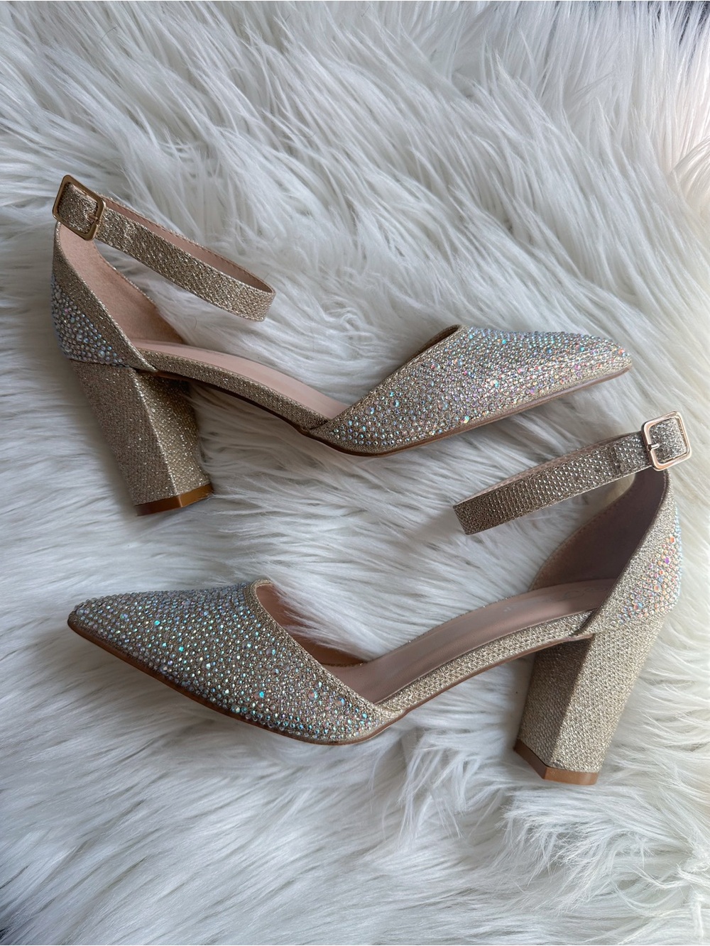 Gold glitter pointed-toe block heels